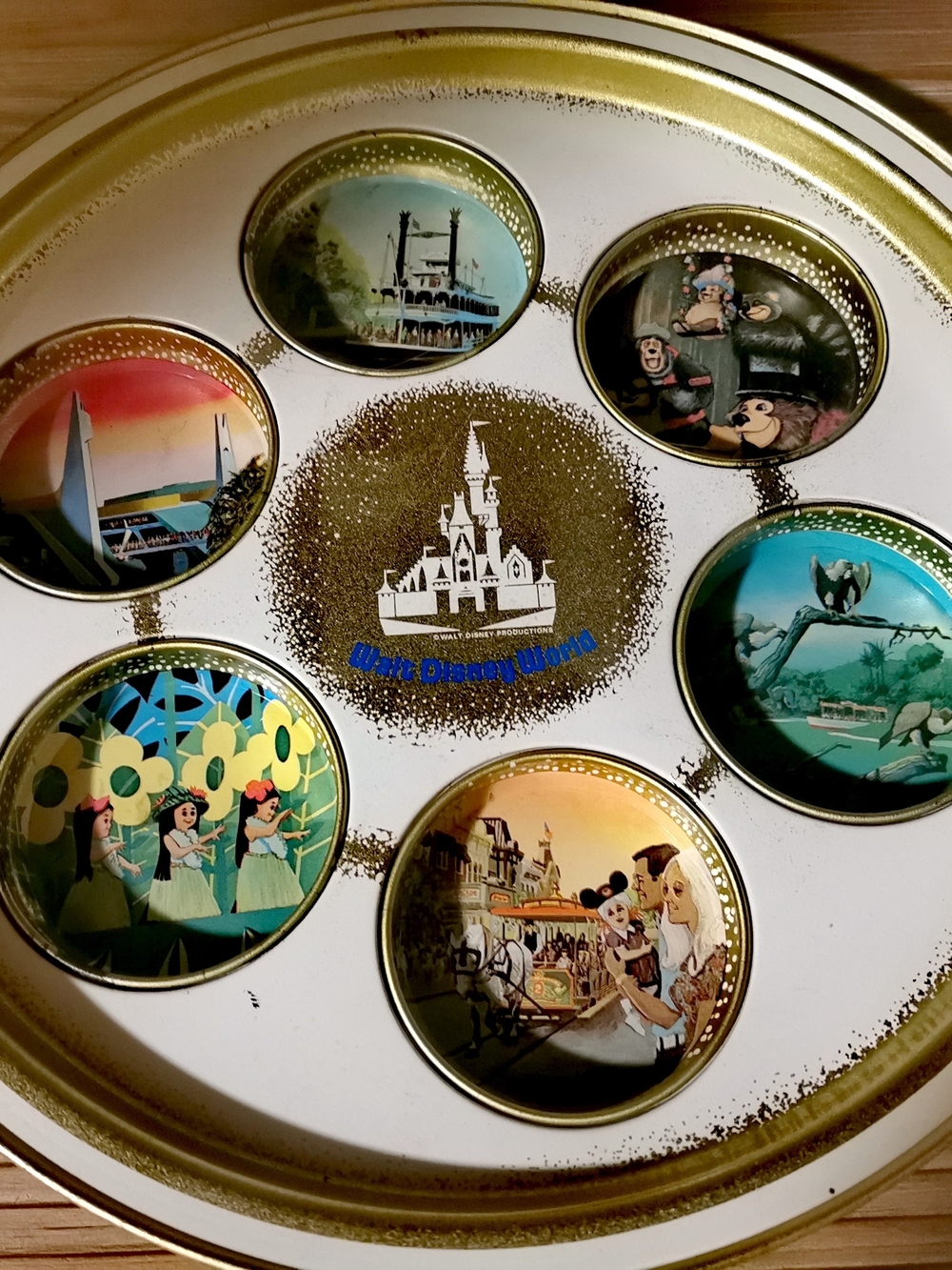 Vintage 1970s WALT DISNEY WORLD Tin DRINK TRAY Magic Kingdom Castle Muffin
